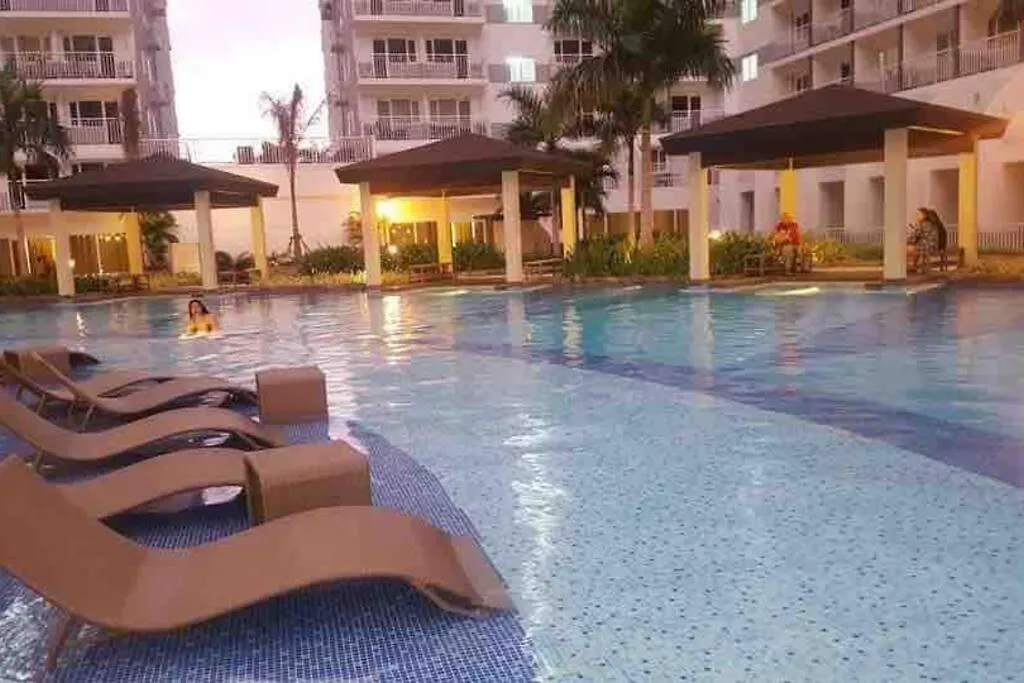 Shell Suite Infront Mall Of Asia W/ Netflix Wifi Manila